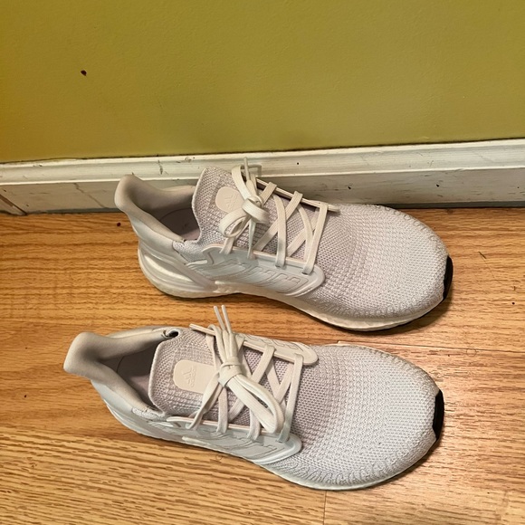 White ultra boost - Picture 3 of 8